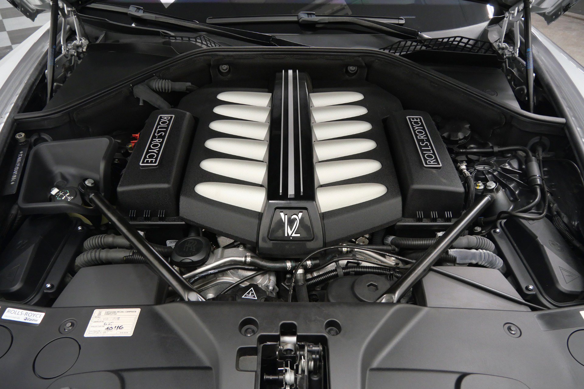 Used 2013 Rolls-Royce Ghost RWD image 12
