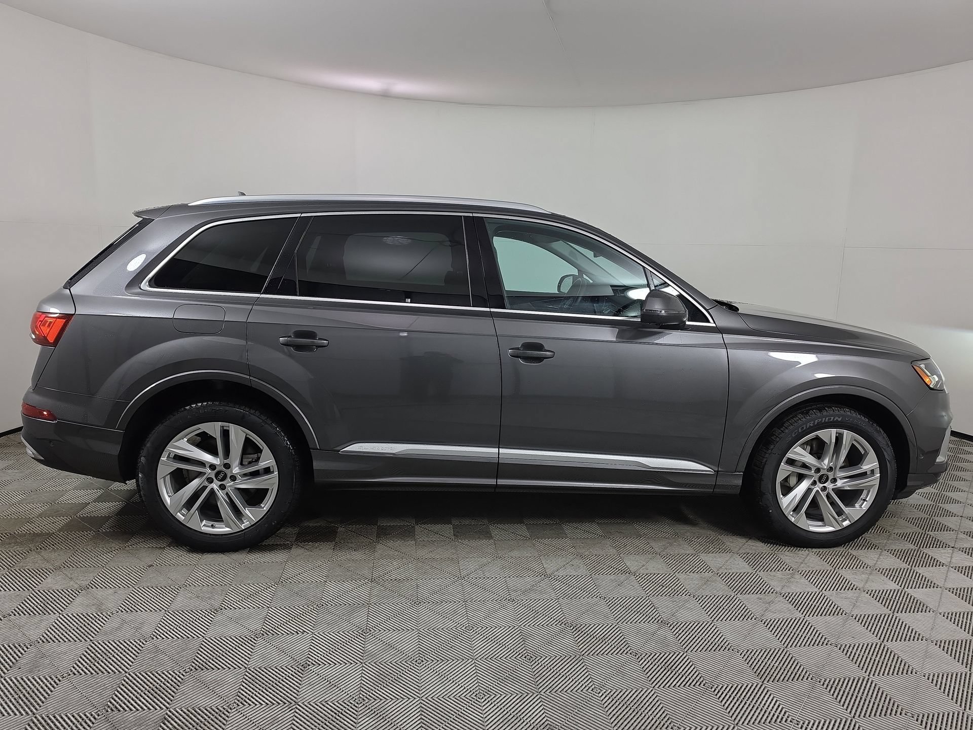 Certified 2023 Audi Q7 2.0T Premium Plus w/ Premium Plus Package AWD/4WD image 8