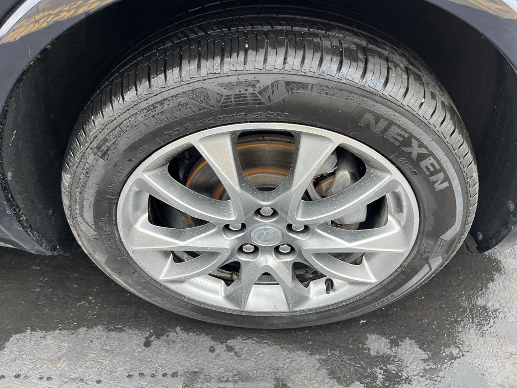 Used 2020 Buick Envision Premium w/ LPO, Interior Luxury Package image 35