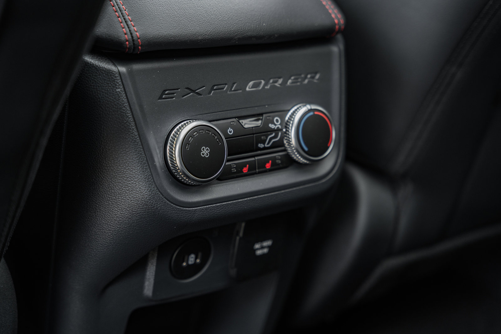 New 2026 Ford Explorer ST w/ Sun And Sound Package image 39