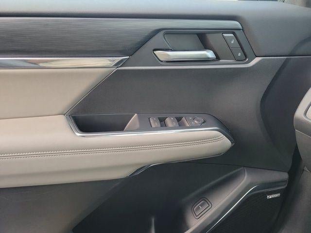 Used 2024 GMC Acadia Elevation FWD image 16