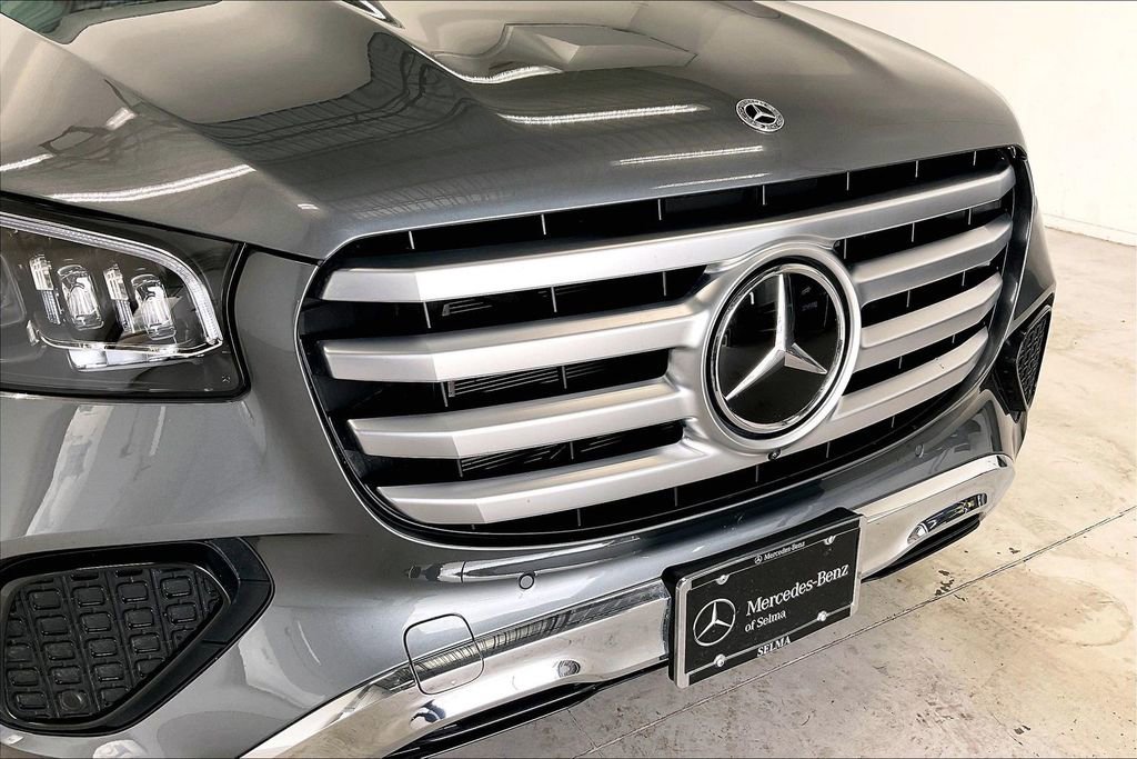 Used 2026 Mercedes-Benz GLS 450 4MATIC image 30