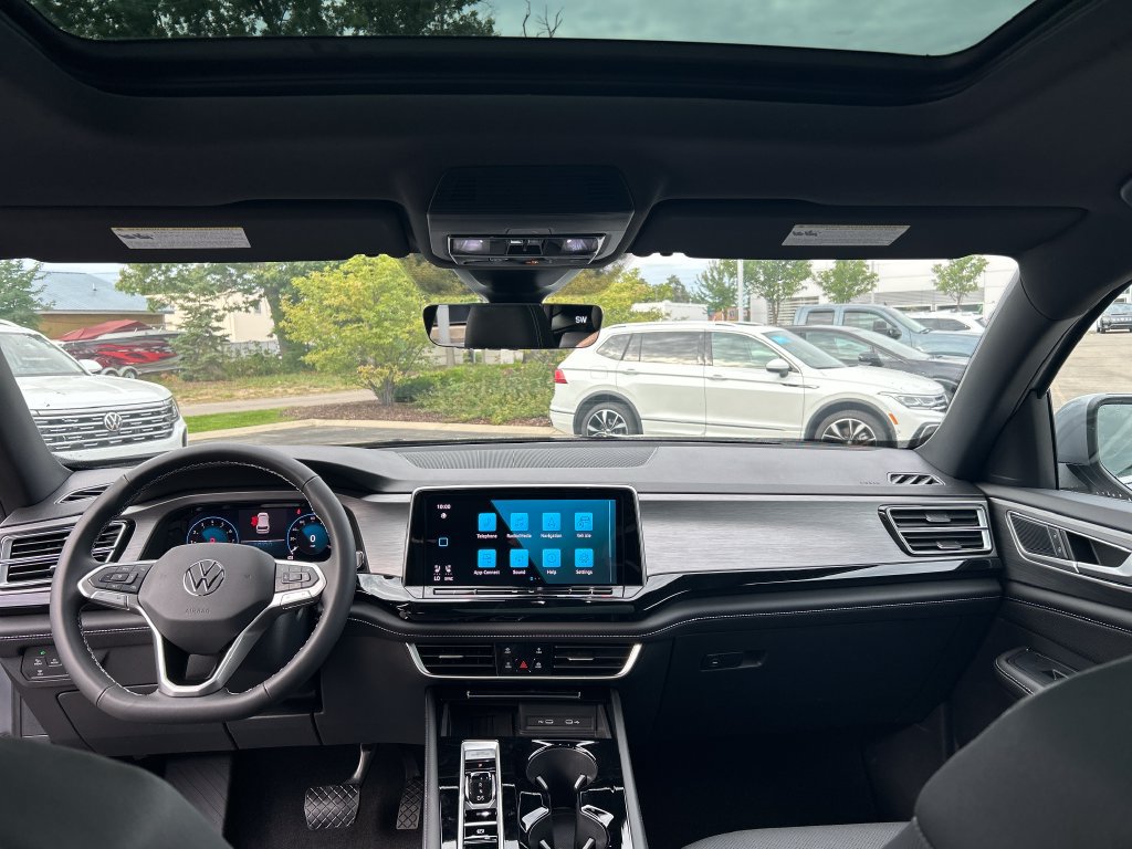 New 2026 Volkswagen Atlas Cross Sport SE AWD/4WD image 16