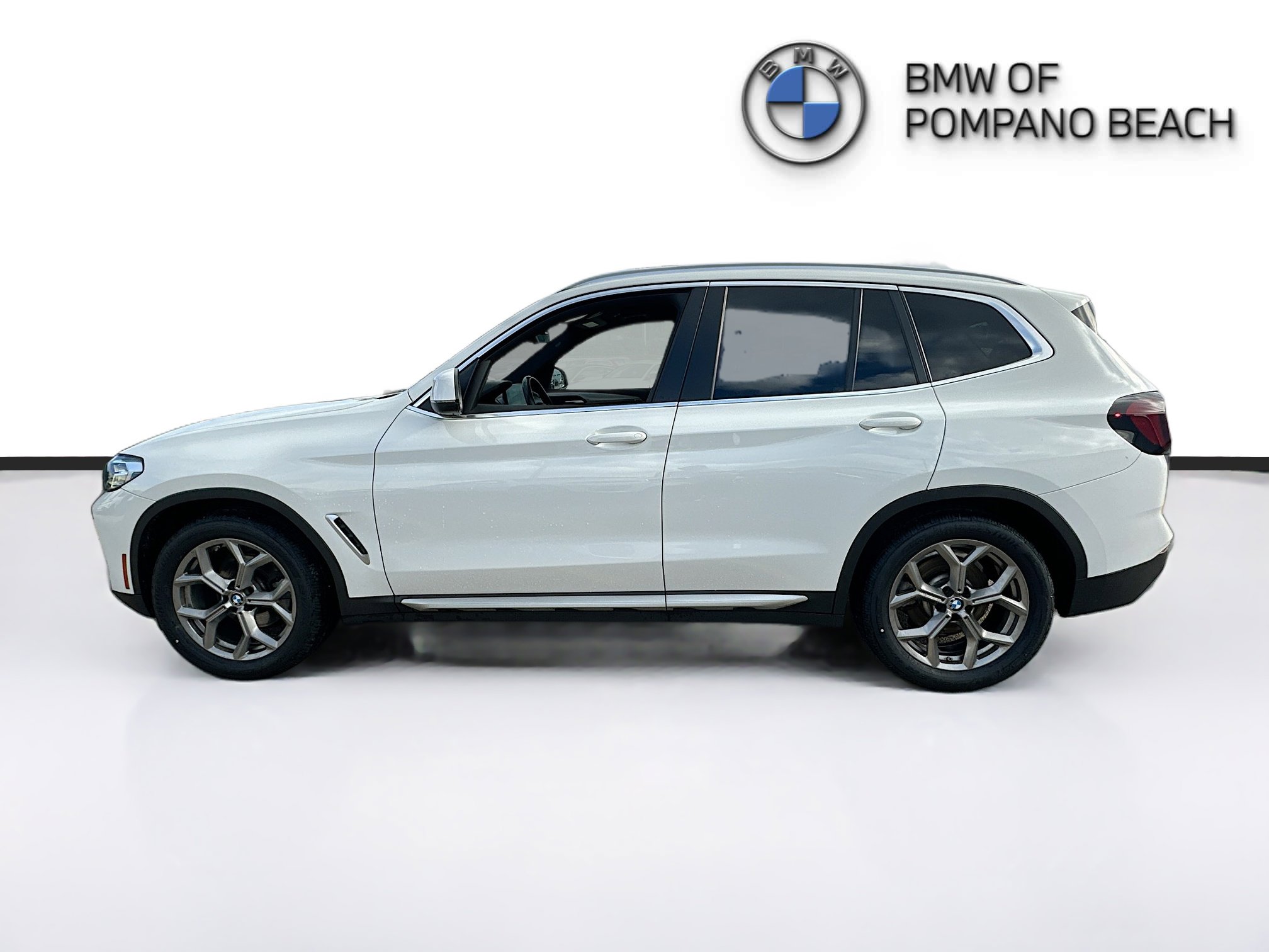 Used 2023 BMW X3 sDrive30i w/ Convenience Package RWD image 4