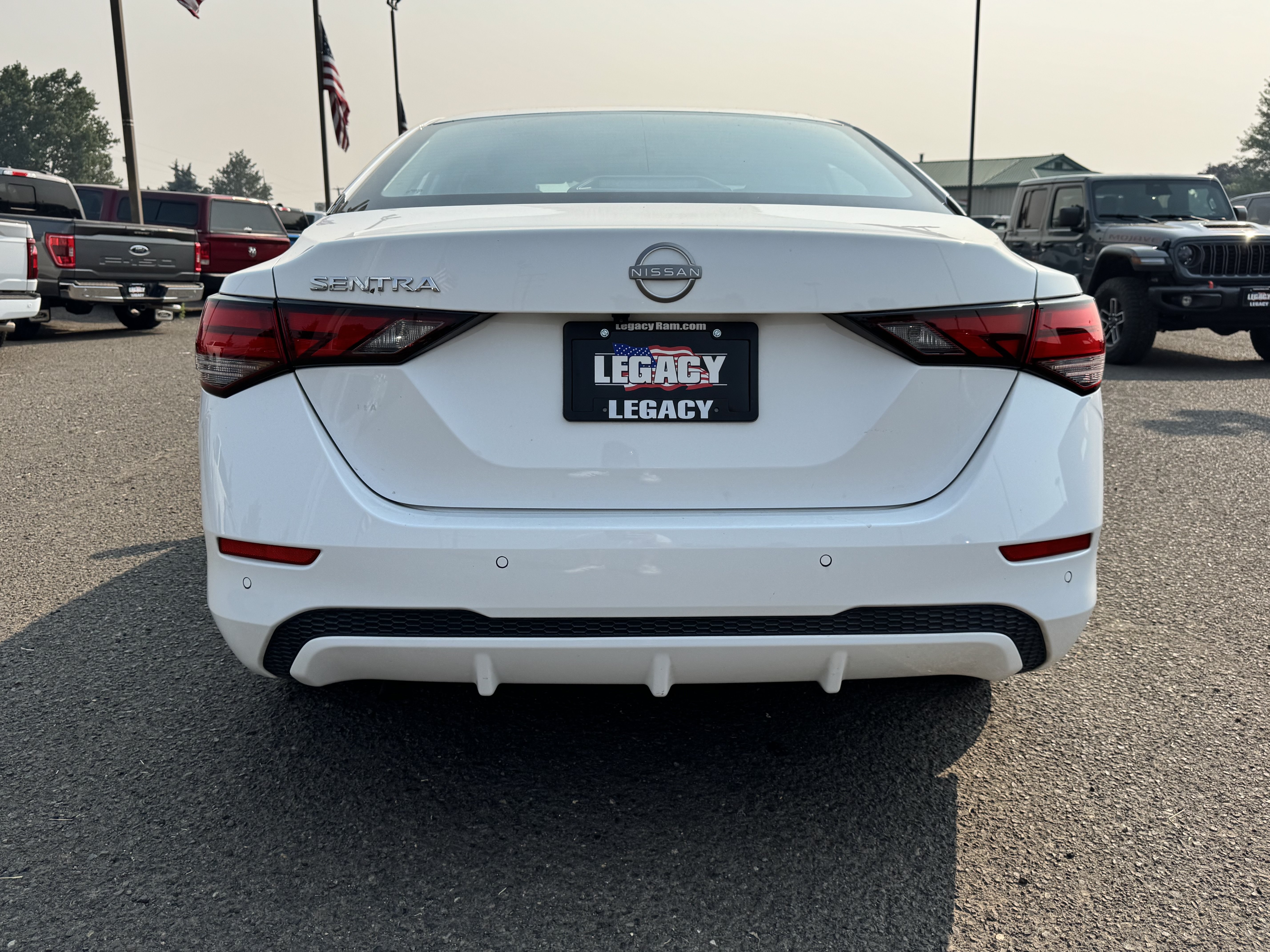 Used 2025 Nissan Sentra S FWD image 4