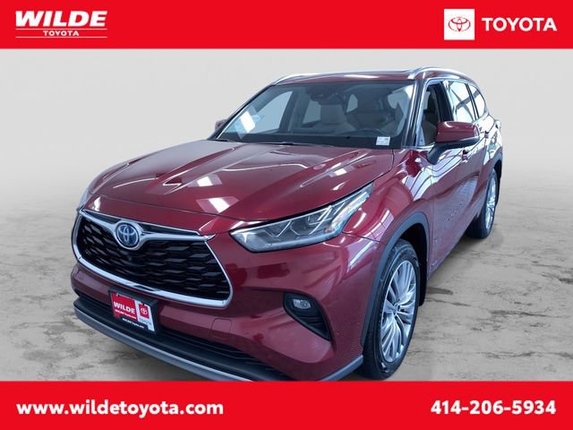 Used 2022 Toyota Highlander Platinum AWD/4WD image 1
