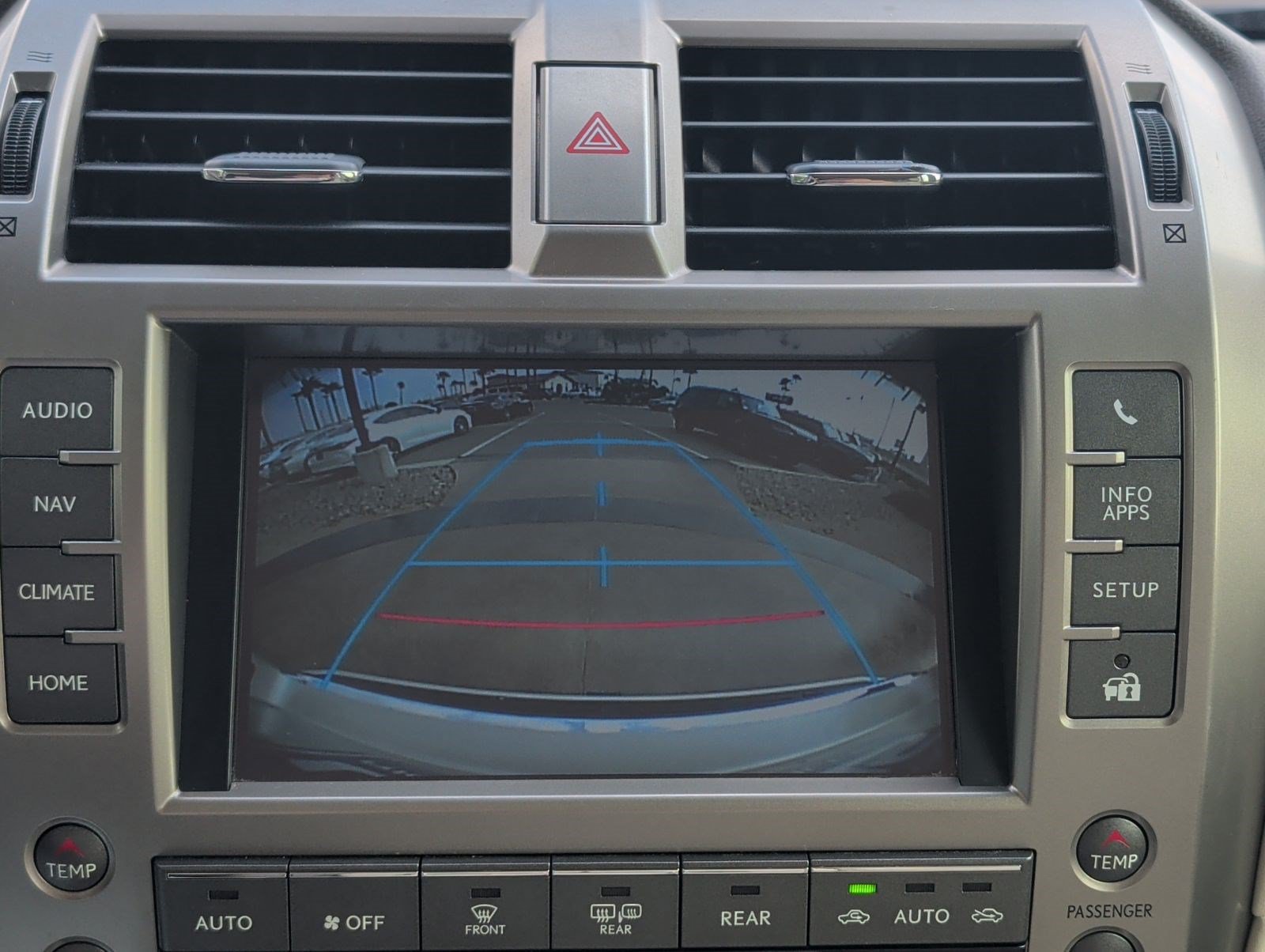 Used 2014 Lexus GX 460 w/ Premium Package AWD/4WD image 19