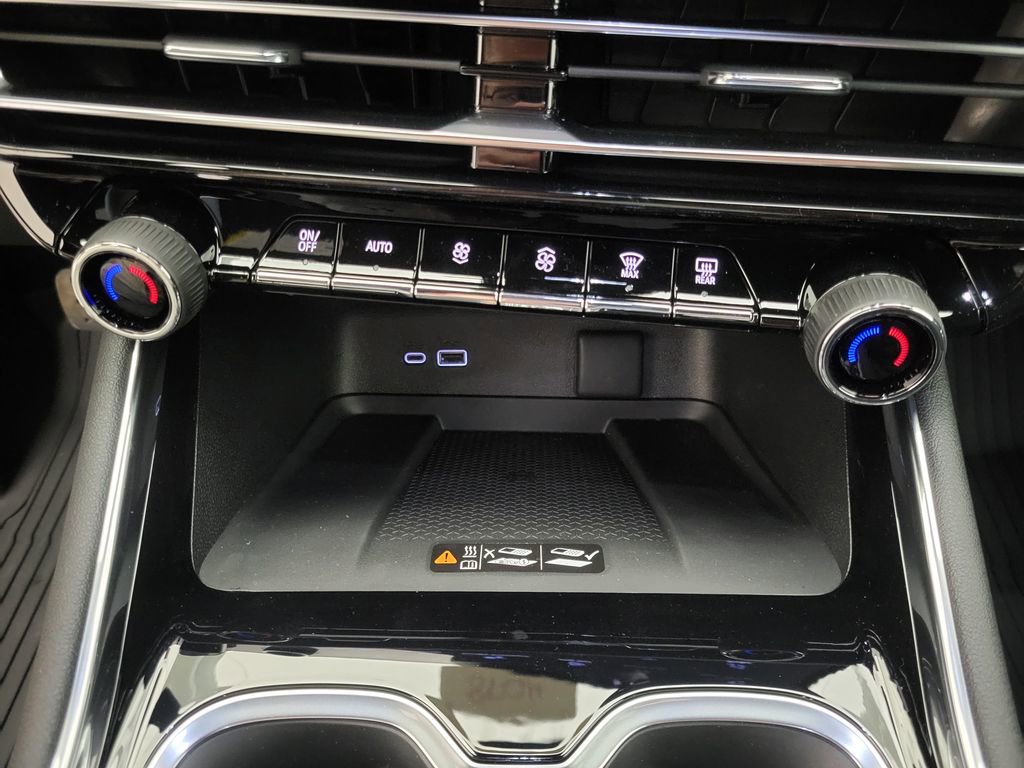 New 2026 Chevrolet Traverse LT w/ Midnight/Sport Edition image 33