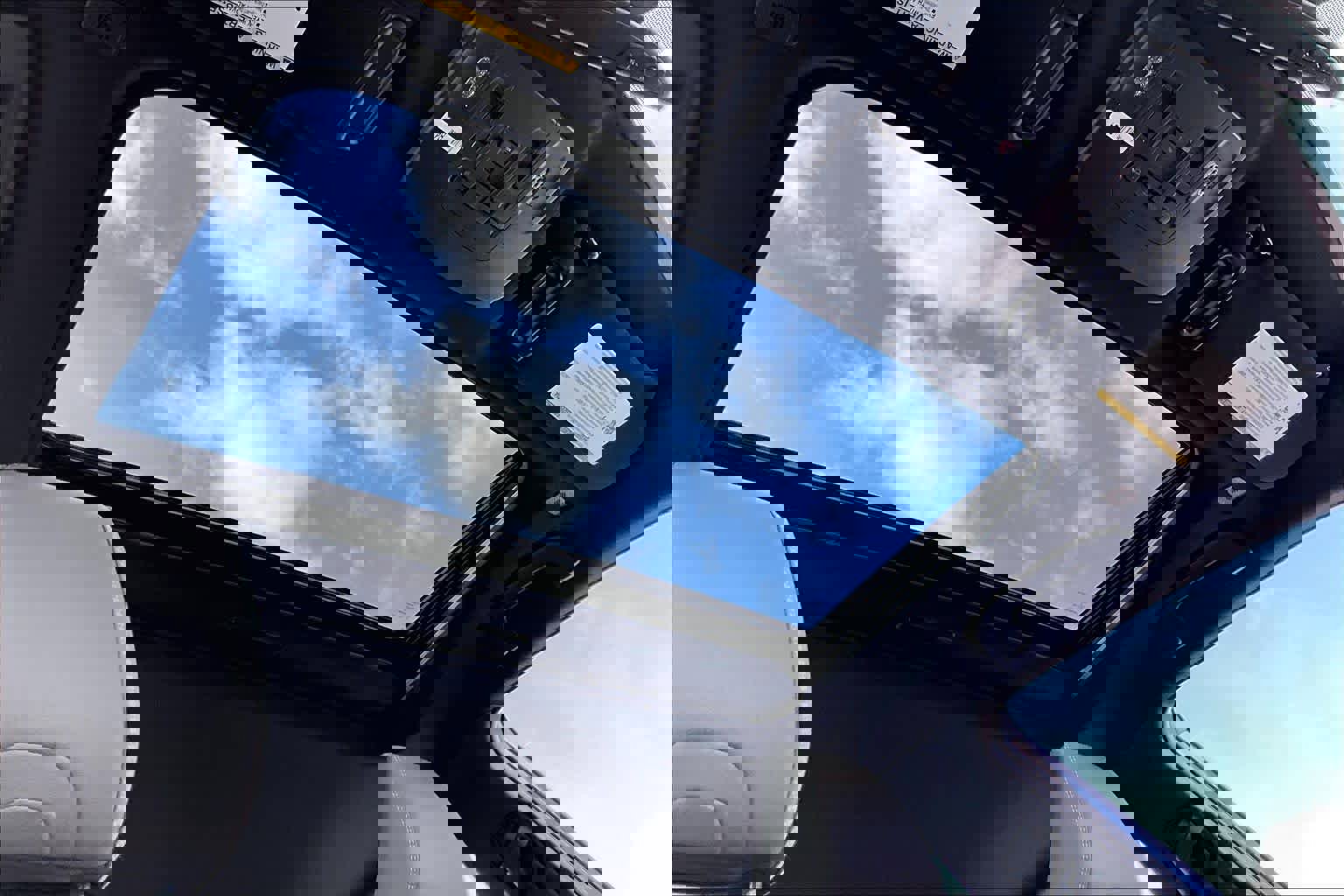 Used 2025 Toyota Camry SE image 13