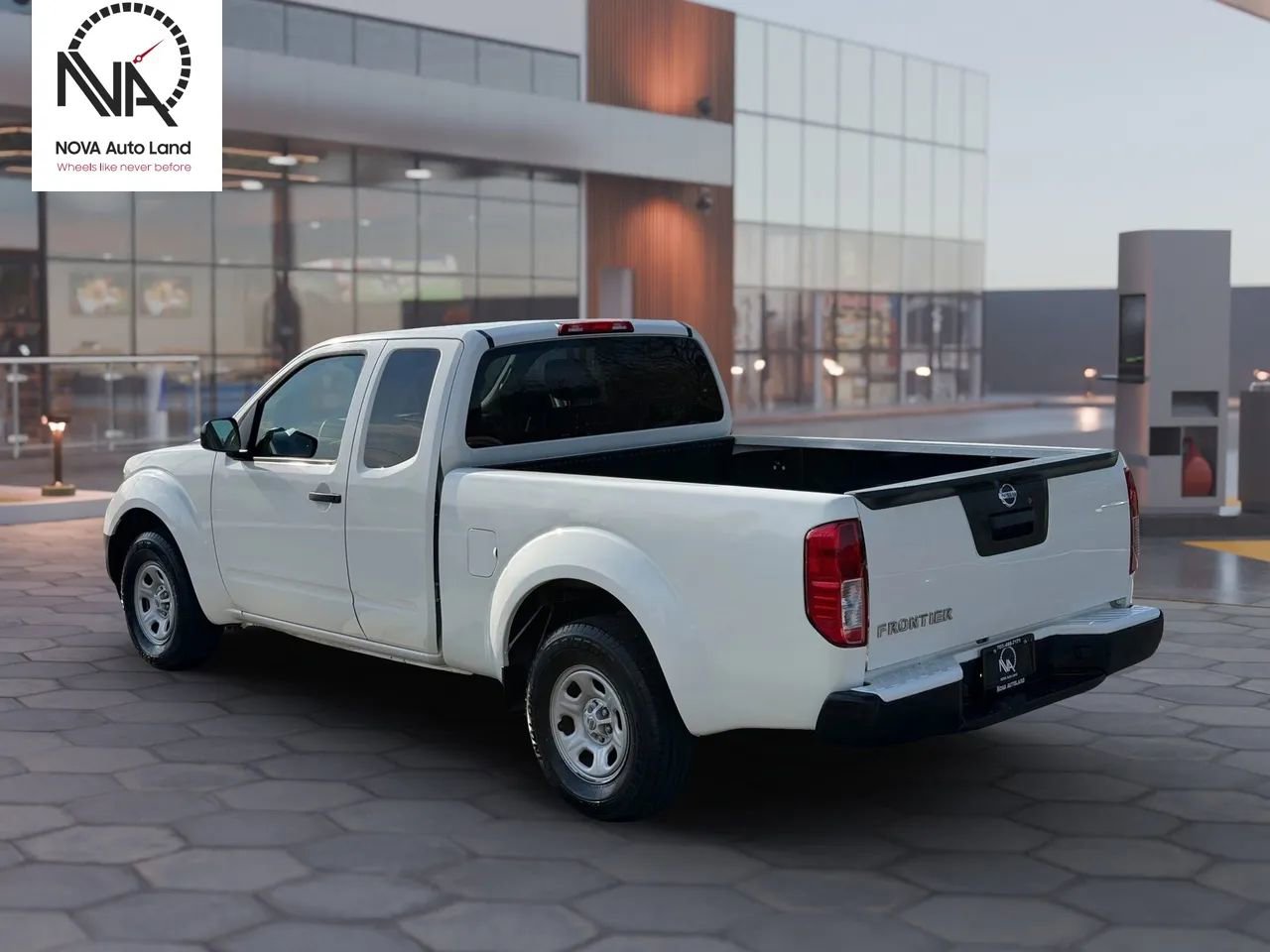Used 2017 Nissan Frontier S image 6