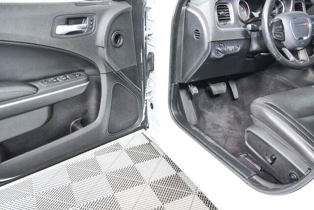 Used 2021 Dodge Charger SXT w/ Leather Interior Group RWD image 7