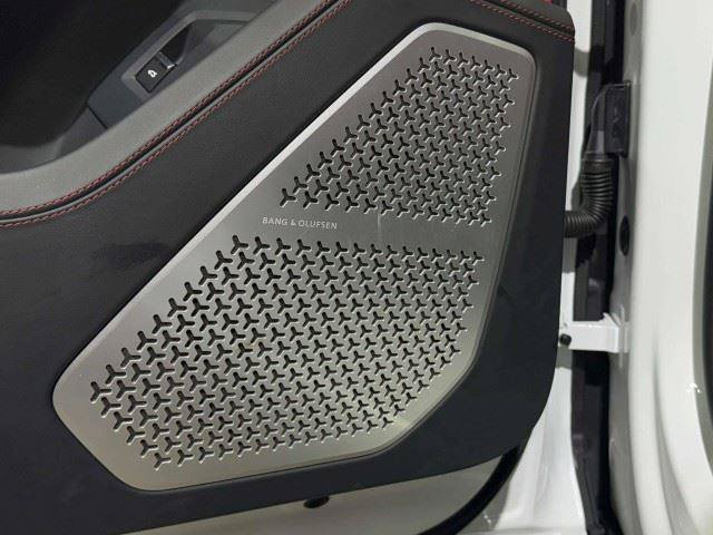 Used 2019 Lamborghini Urus AWD/4WD image 29