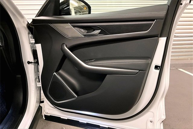 Used 2025 Jaguar F-PACE R-Dynamic S image 27