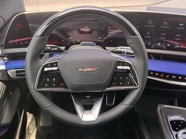 New 2027 Cadillac Optiq V w/ Deep Ocean Design Edition AWD/4WD image 11