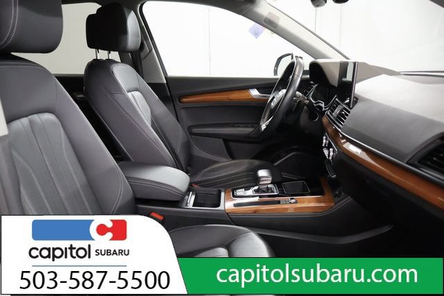 Used 2021 Audi Q5 e Premium Plus w/ Premium Plus Package AWD/4WD image 34
