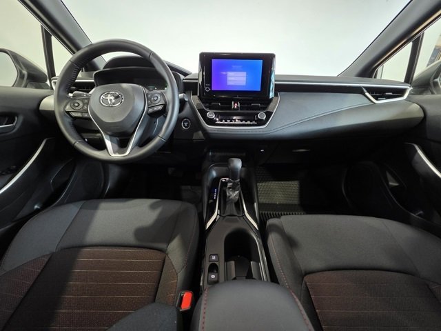 Used 2025 Toyota Corolla SE w/ Convenience Package image 14