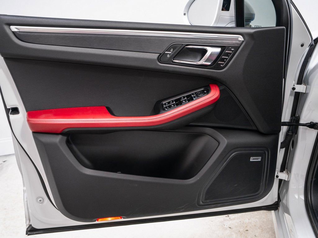 Used 2023 Porsche Macan GTS image 25