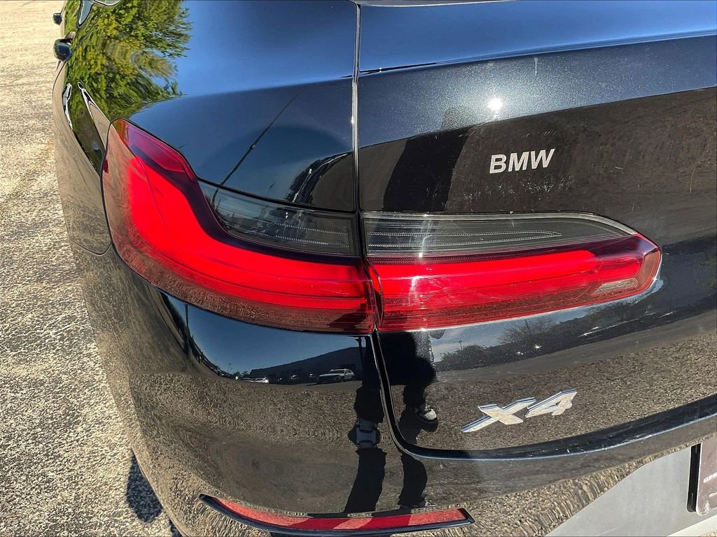 Used 2022 BMW X4 xDrive30i AWD/4WD image 23