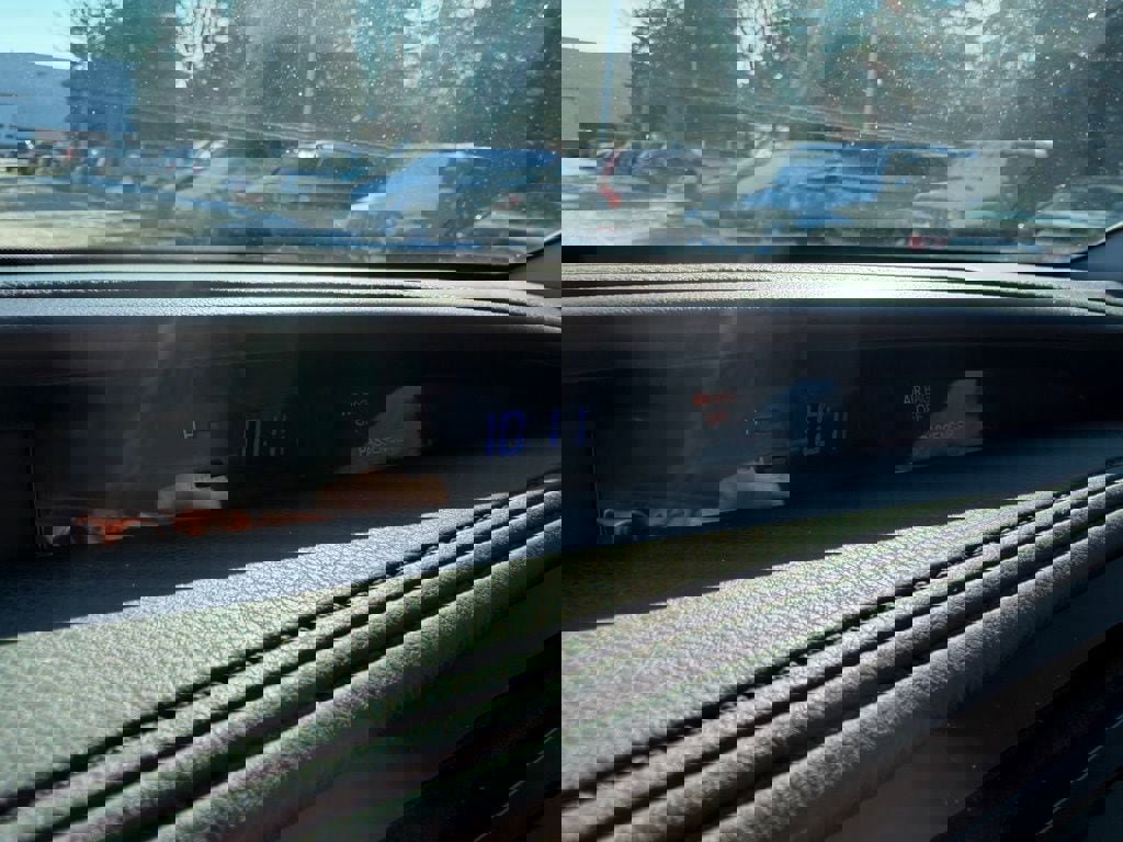 Used 2016 Toyota Highlander XLE image 24