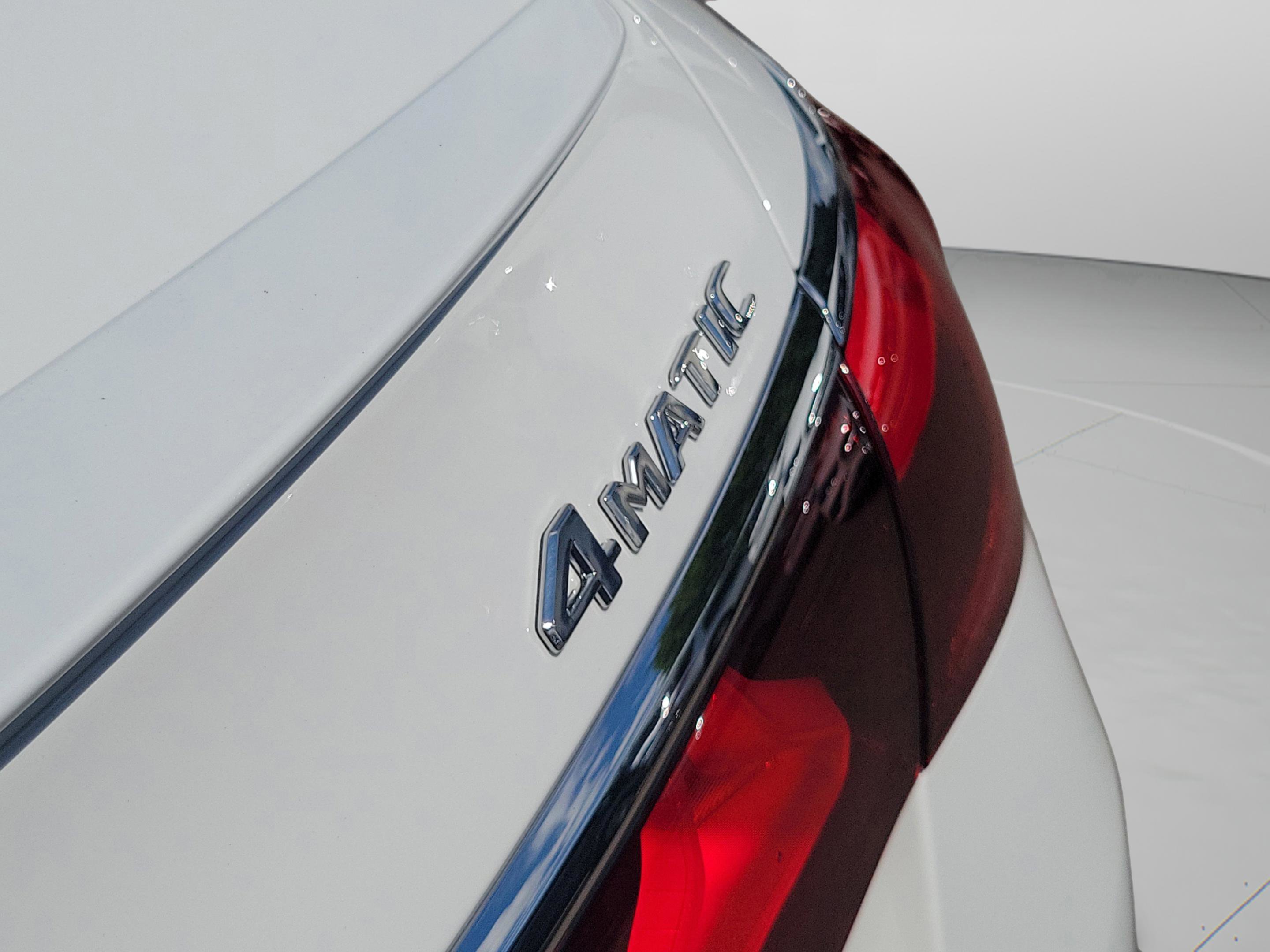 Used 2025 Mercedes-Benz GLC 350e 4MATIC image 31