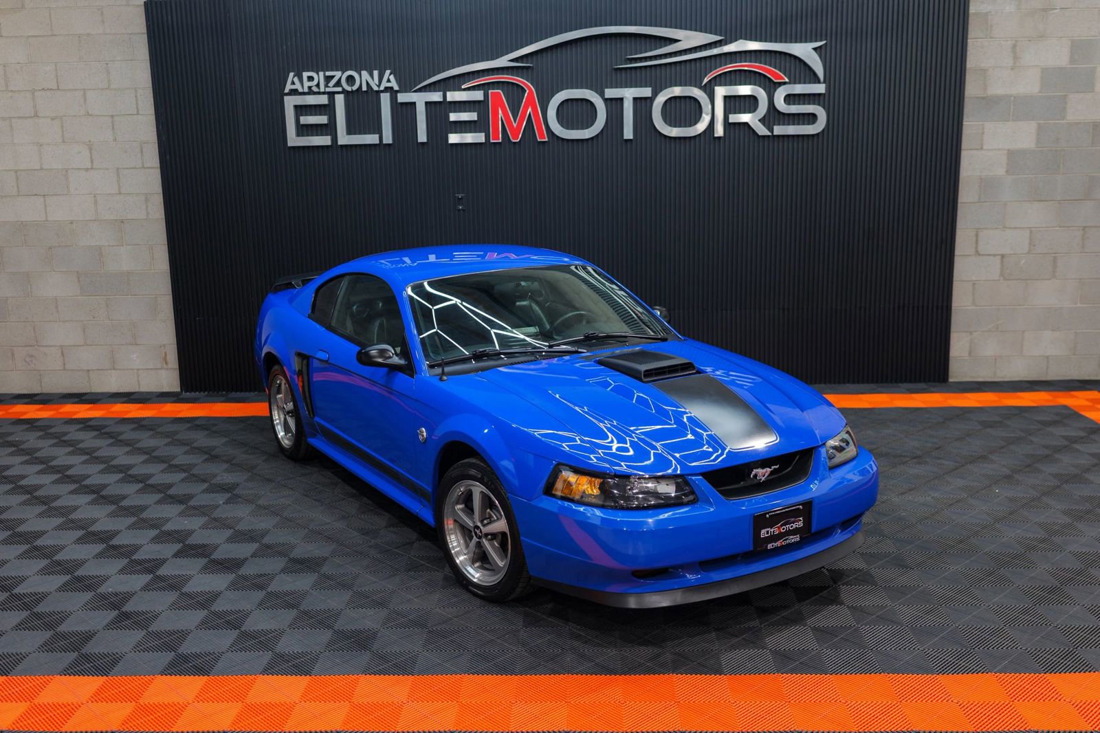 Used 2004 Ford Mustang Mach 1 RWD image 4