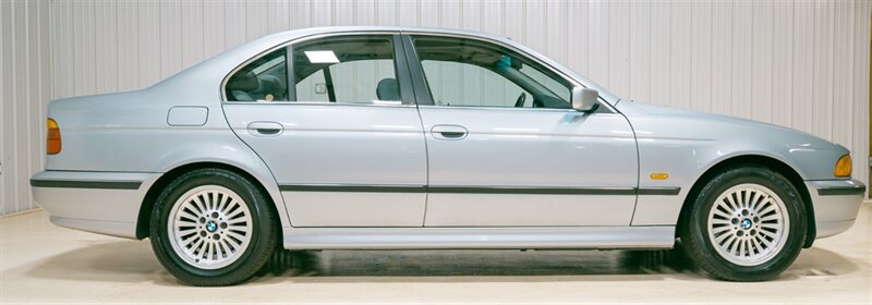 Used 1997 BMW 540i Sedan RWD image 9