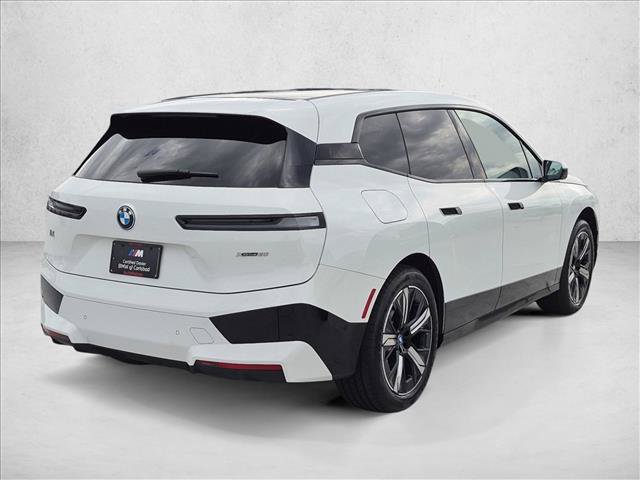 Used 2024 BMW iX xDrive50 w/ Premium Package AWD/4WD image 5