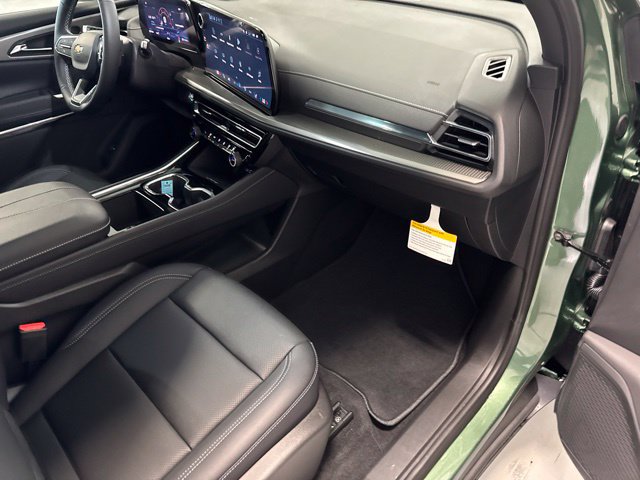 New 2027 Chevrolet Traverse LT w/ LPO, Floor Liner Package AWD/4WD image 29