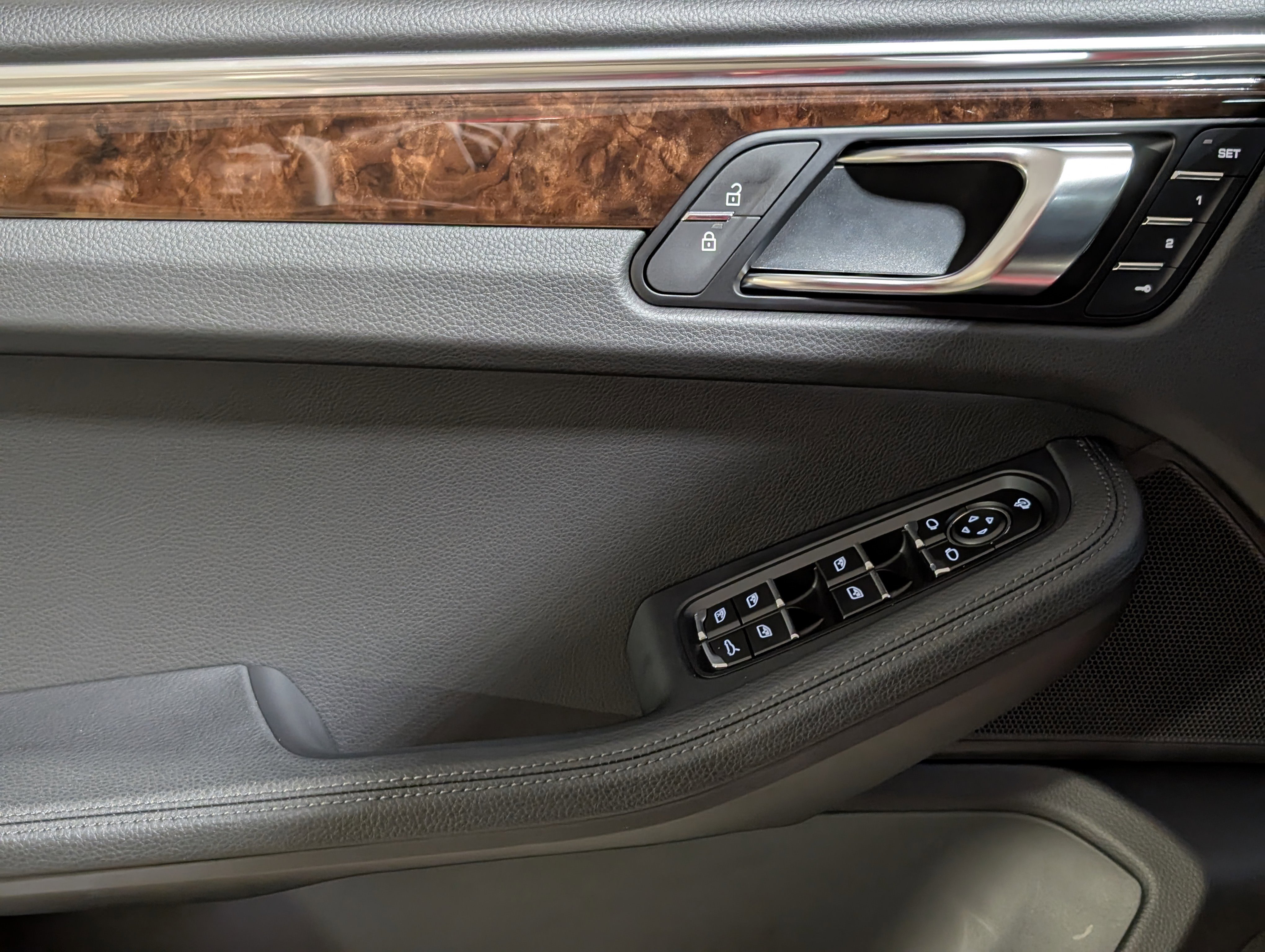 Certified 2026 Porsche Macan image 20