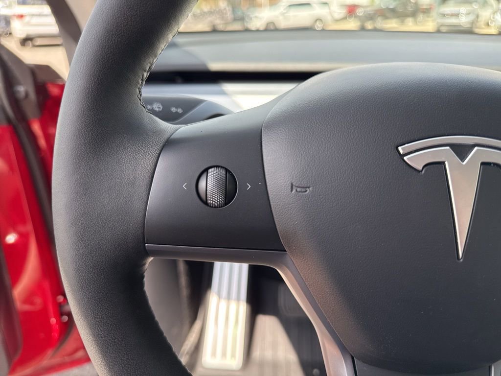 Used 2024 Tesla Model Y Long Range image 17