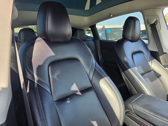 Used 2022 Tesla Model Y Long Range AWD/4WD image 11