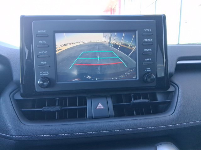 Used 2019 Toyota RAV4 LE FWD image 16