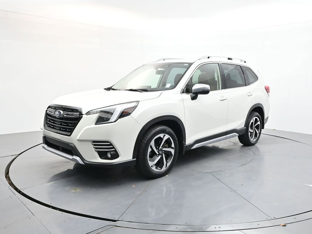Used 2023 Subaru Forester Touring image 1