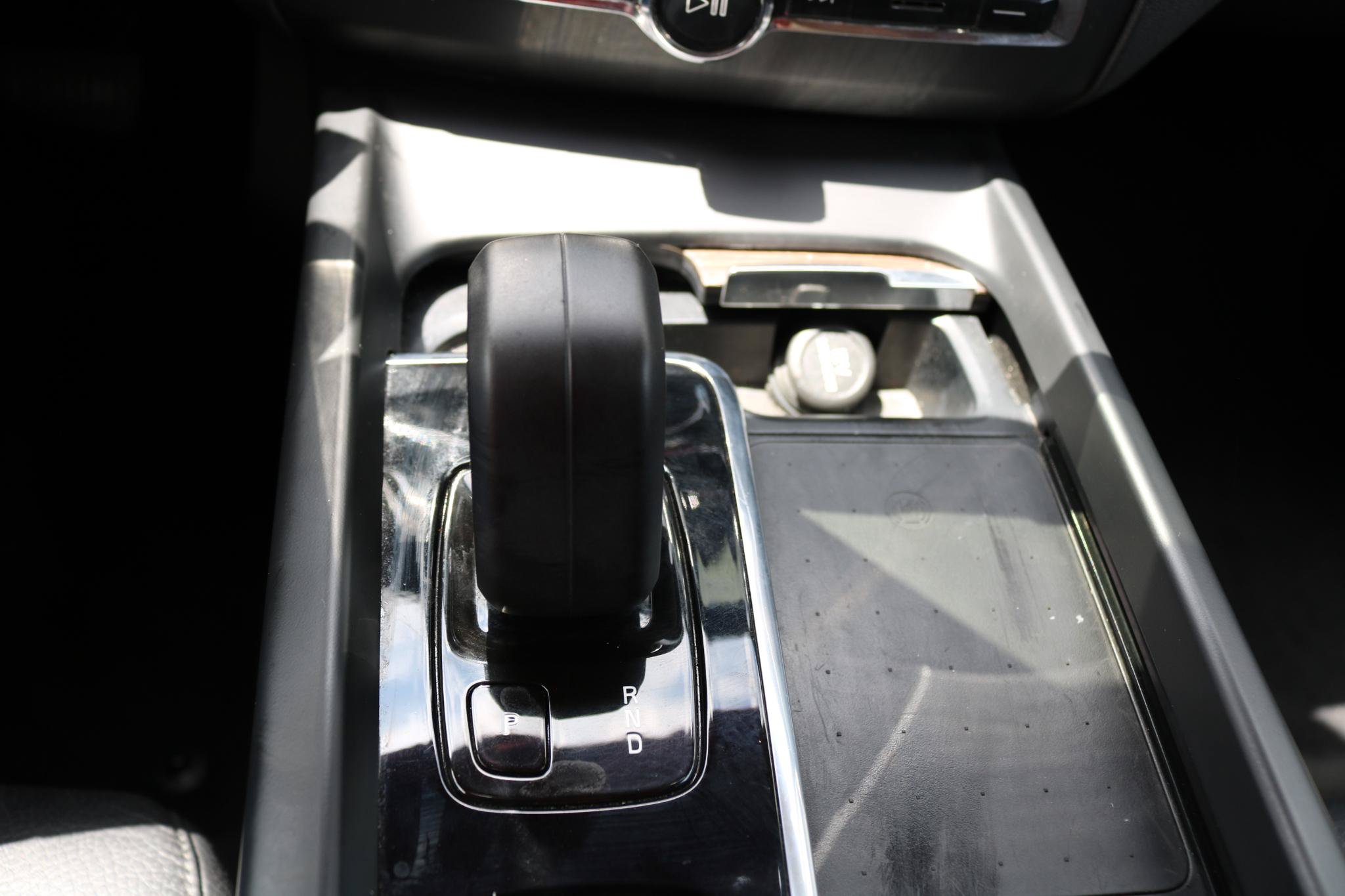Used 2022 Volvo XC60 B5 Momentum AWD/4WD image 41