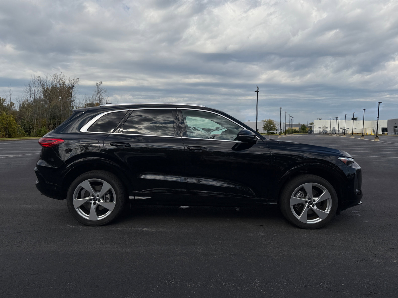 Used 2025 Audi Q5 Premium Plus w/ Premium Plus AWD/4WD image 9