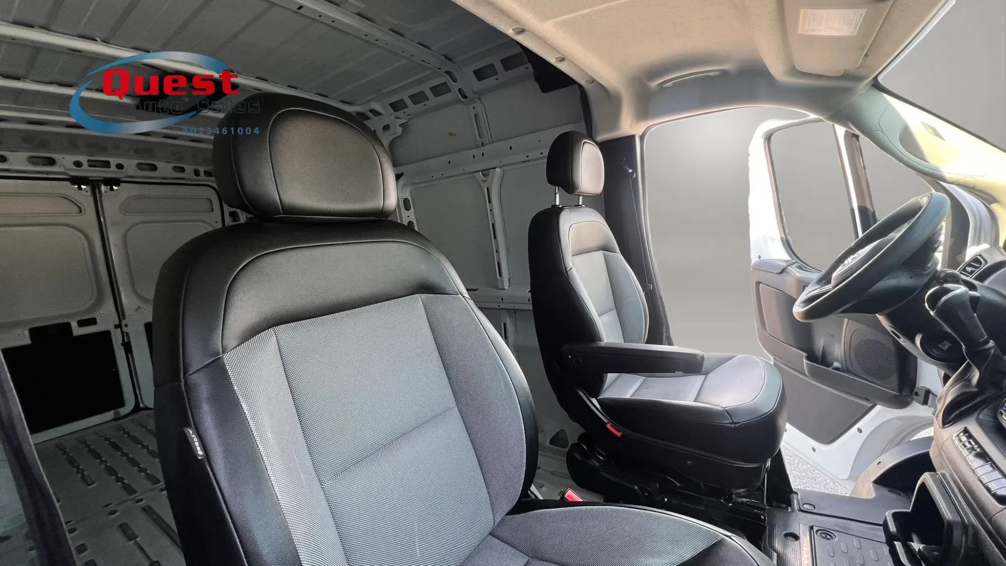 Used 2025 RAM ProMaster 2500 w/ Convenience Group FWD image 13