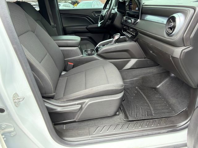 Used 2023 Chevrolet Colorado LT AWD/4WD image 13