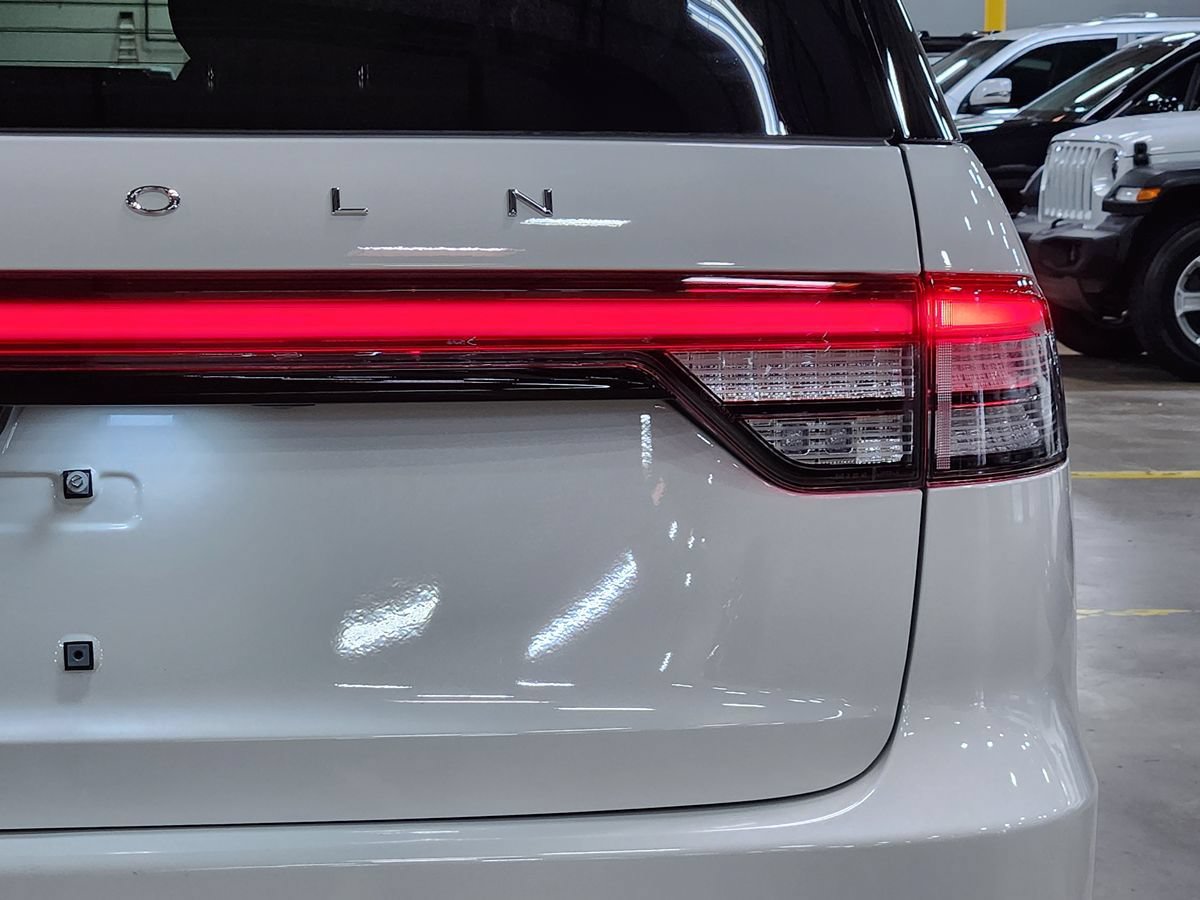 Used 2025 Lincoln Aviator 2WD image 22