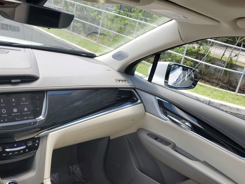 Certified 2024 Cadillac XT6 Premium Luxury w/ Technology Package FWD image 18