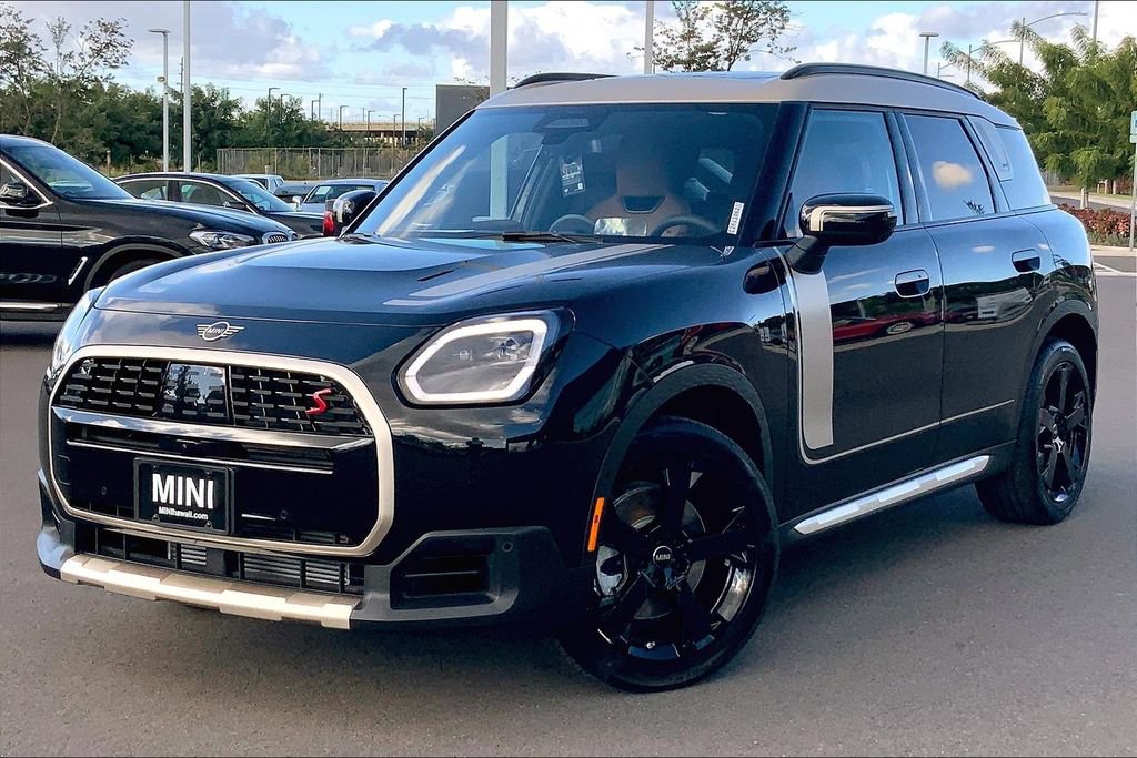 Used 2026 MINI Cooper Countryman S w/ Comfort Package Max AWD/4WD image 2