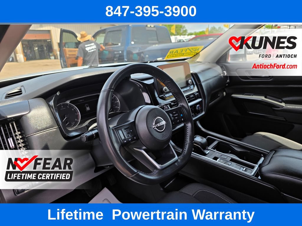 Used 2025 Nissan Pathfinder SV FWD image 20