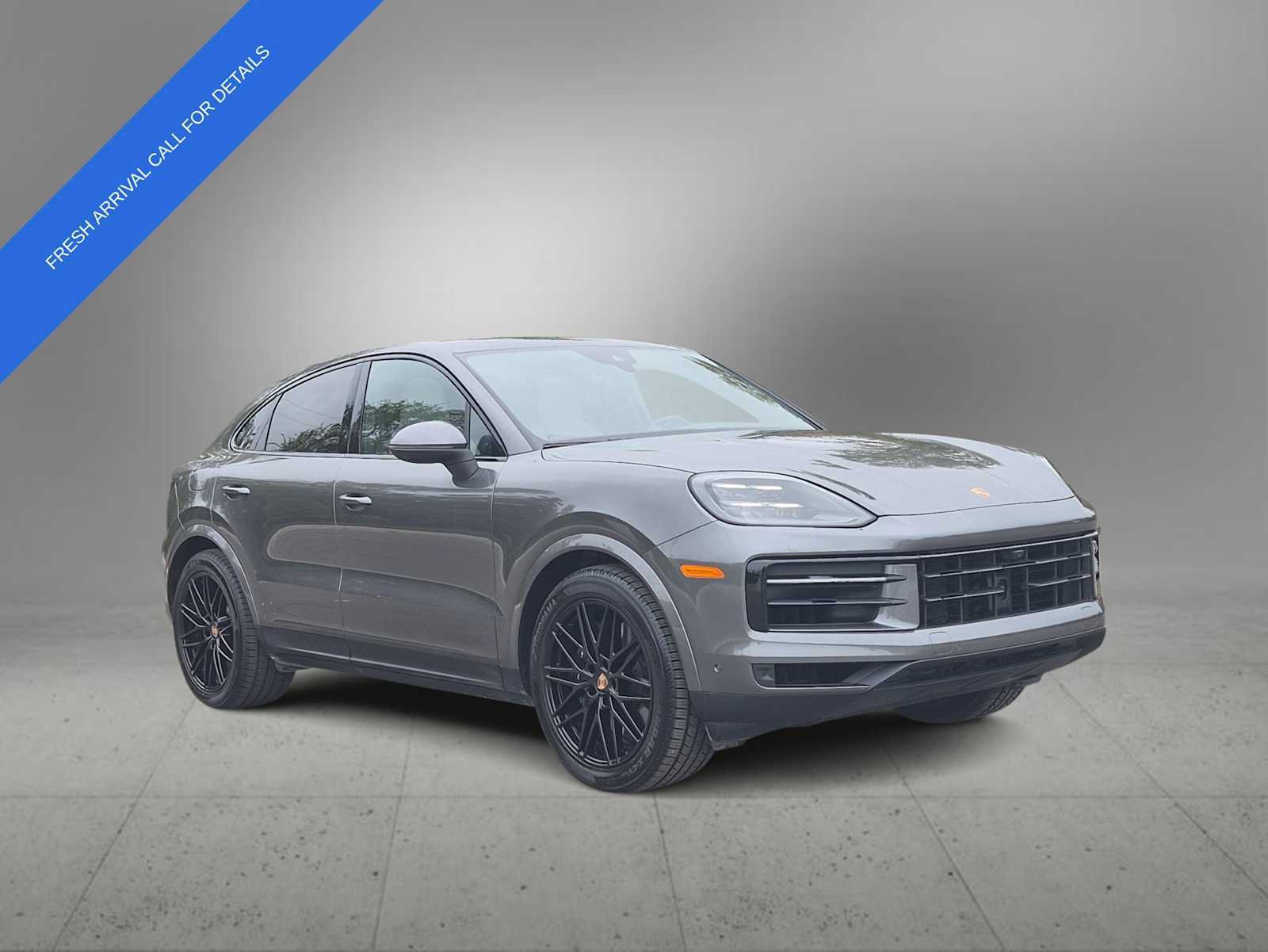 Used 2025 Porsche Cayenne Coupe AWD/4WD image 2