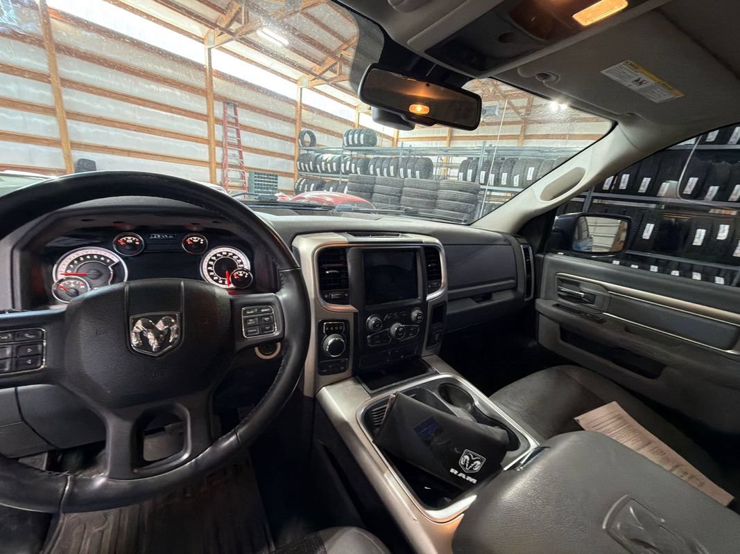 Used 2018 RAM 1500 SLT AWD/4WD image 13