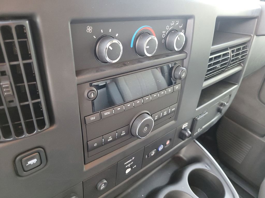 New 2025 Chevrolet Express 3500 w/ Power Convenience Package image 5