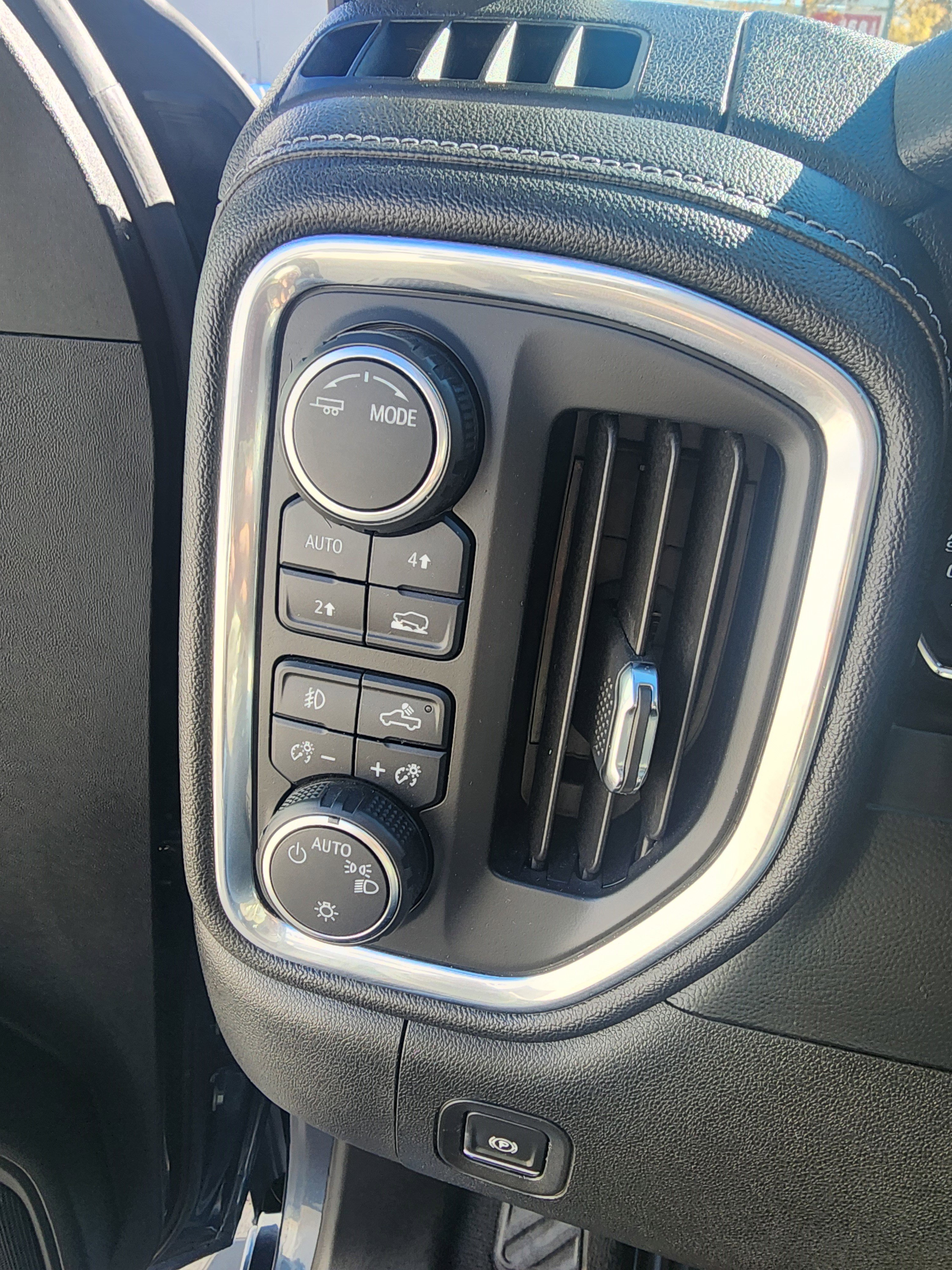 Used 2020 Chevrolet Silverado 1500 RST w/ All-Star Edition image 9