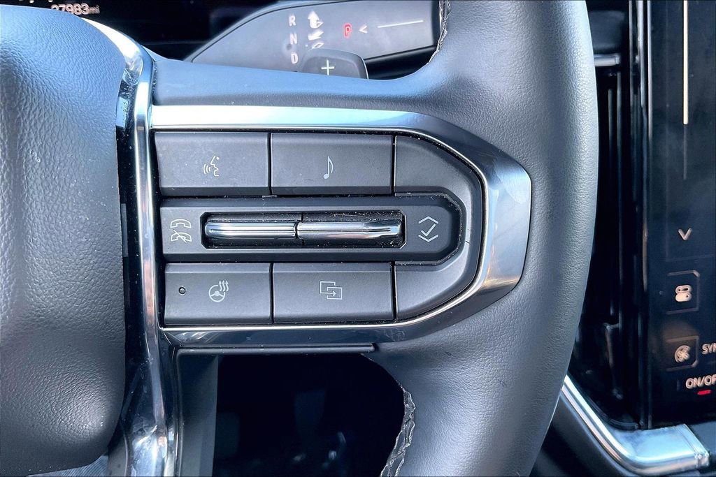 Used 2025 GMC Yukon Denali image 19