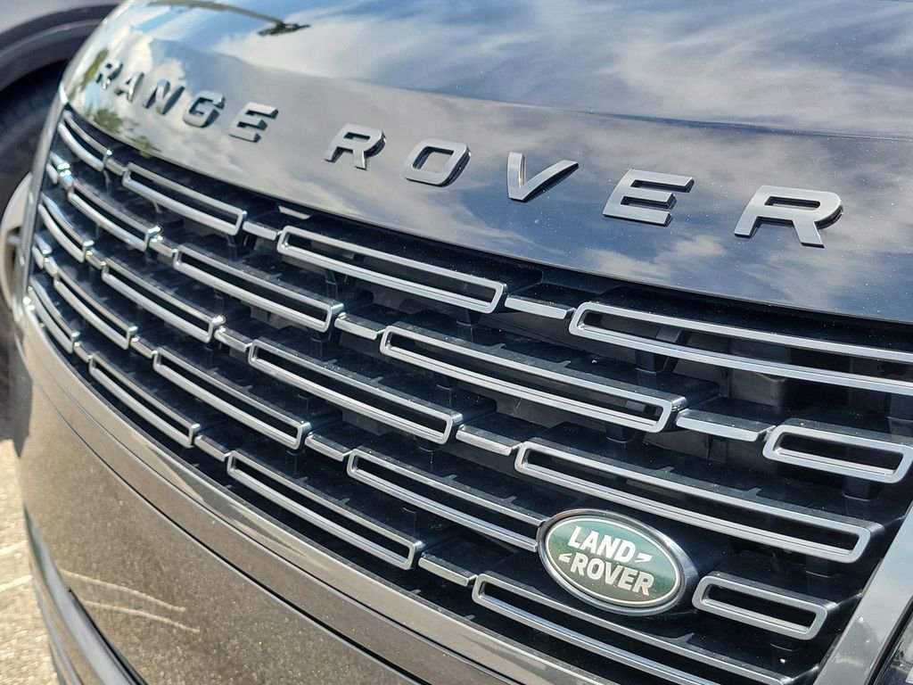 Used 2023 Land Rover Range Rover SE AWD/4WD image 4