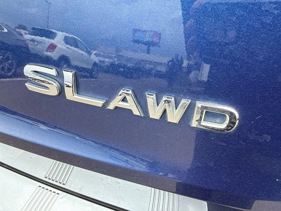 Used 2021 Nissan Rogue SL AWD/4WD image 11