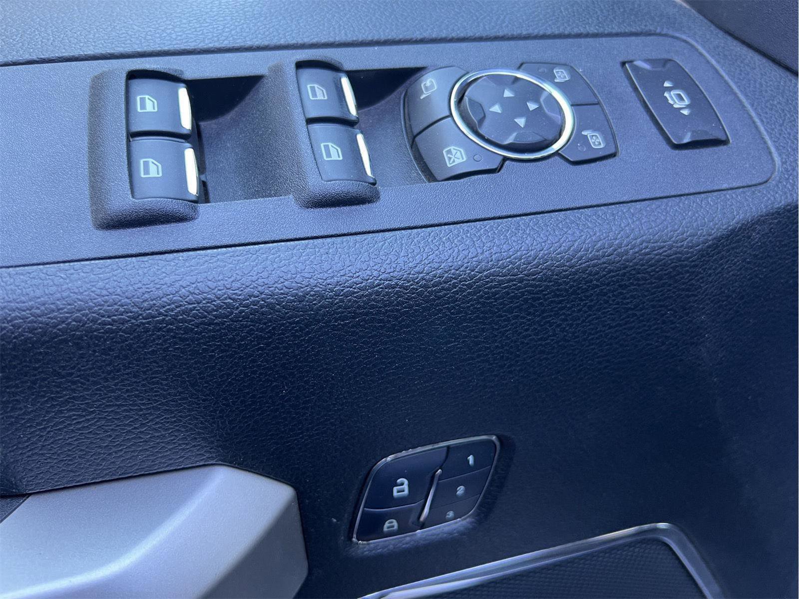 Used 2018 Ford F350 Lariat w/ Lariat Ultimate Package image 14