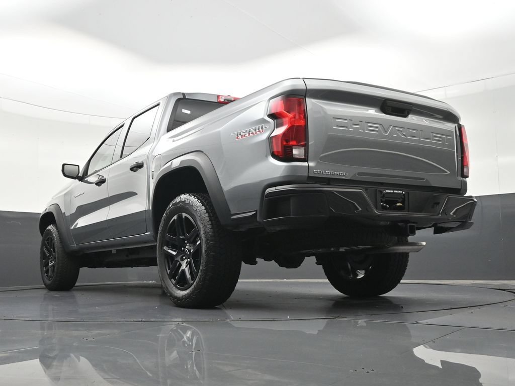 Used 2025 Chevrolet Colorado Trail Boss AWD/4WD image 26